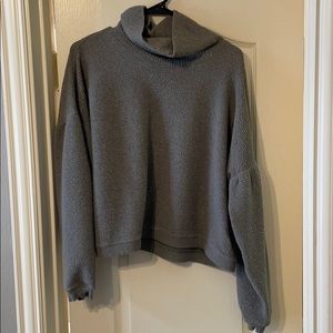 Lululemon sage gray peaceful moments pullover, M/L